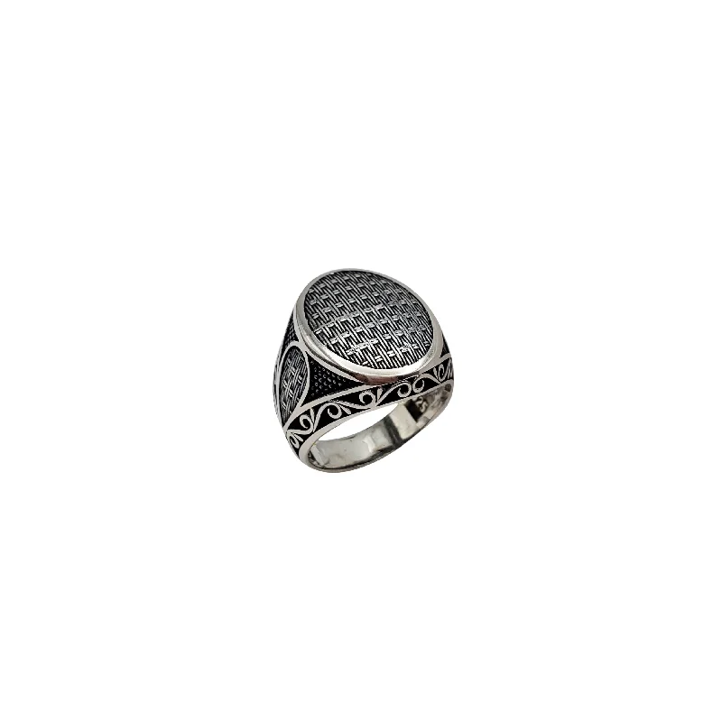 Luxury Gold Ring with Emerald Gemstone-Mesh Texture Ring (Silver)