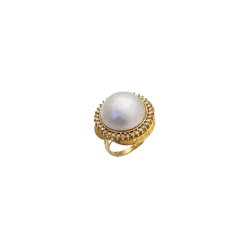 Elegant Diamond Ring for Special Occasions-Flower Setting Diamond Pearl Ring (14K)