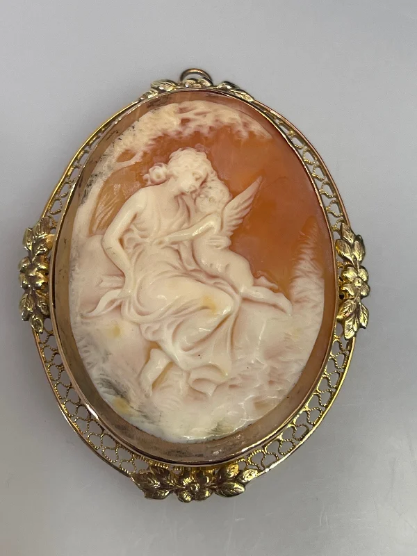 Classic Brooch with Vintage Look and Pearl Detail-Vintage 14 Karat Yellow Gold Bordered Cameo With Woman & Cherub Pendant Brooch