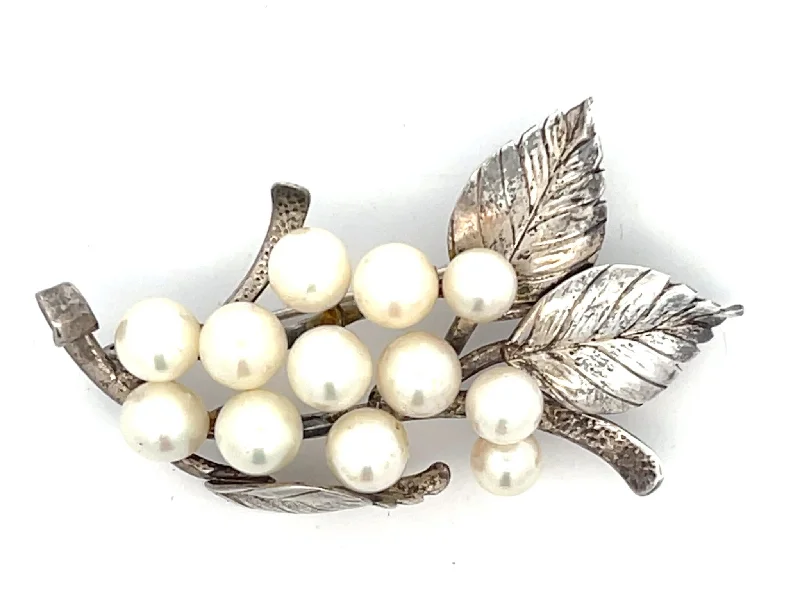 Trendy Heart-Shaped Brooch with Gold Accents-Mings Pearl Brooch in Sterling Silver